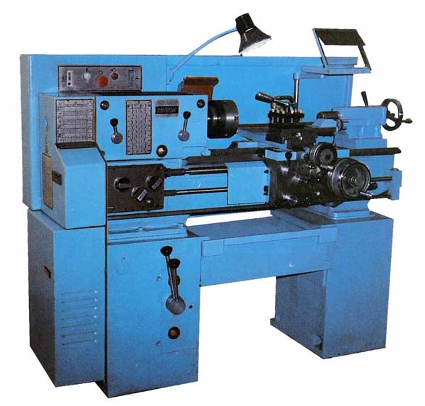 Загальний вигляд універсального токарно-гвинторізного верстата 1У61М